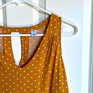 OLD NAVY- Mustard colored Polka Dot w/Keyhole Tank, Medium